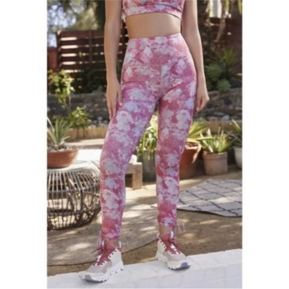 Daily Practice by Anthropologie | Allie Leggings Pink Floral Watercolor Medium